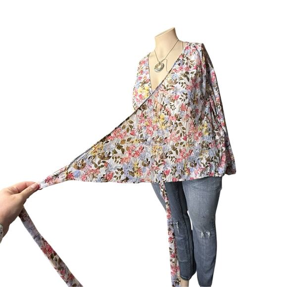 Lane Bryant Beautiful Wrap Around  Blouse Size 28 in Blue, Pink, Yellow Floral - Picture 7 of 12